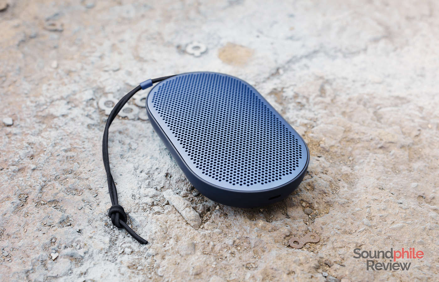 Beoplay P2