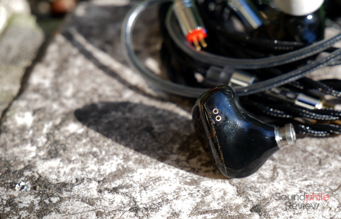 Shozy Form 1.4 review: gemstone look - Soundphile Review