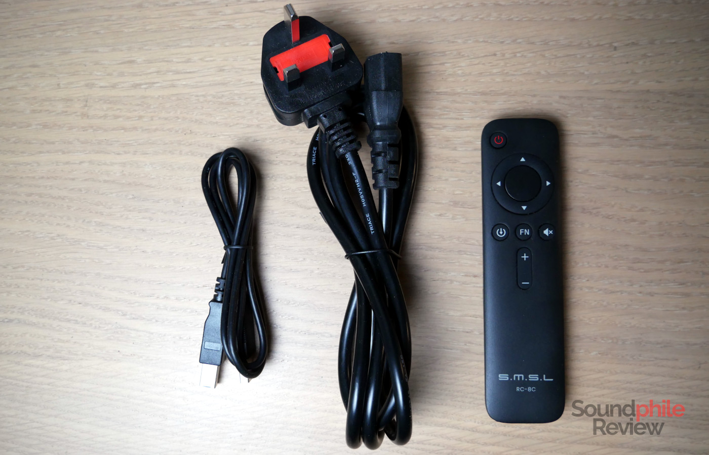 SMSL DO300 accessories include a power cable, a USB cable and a remote