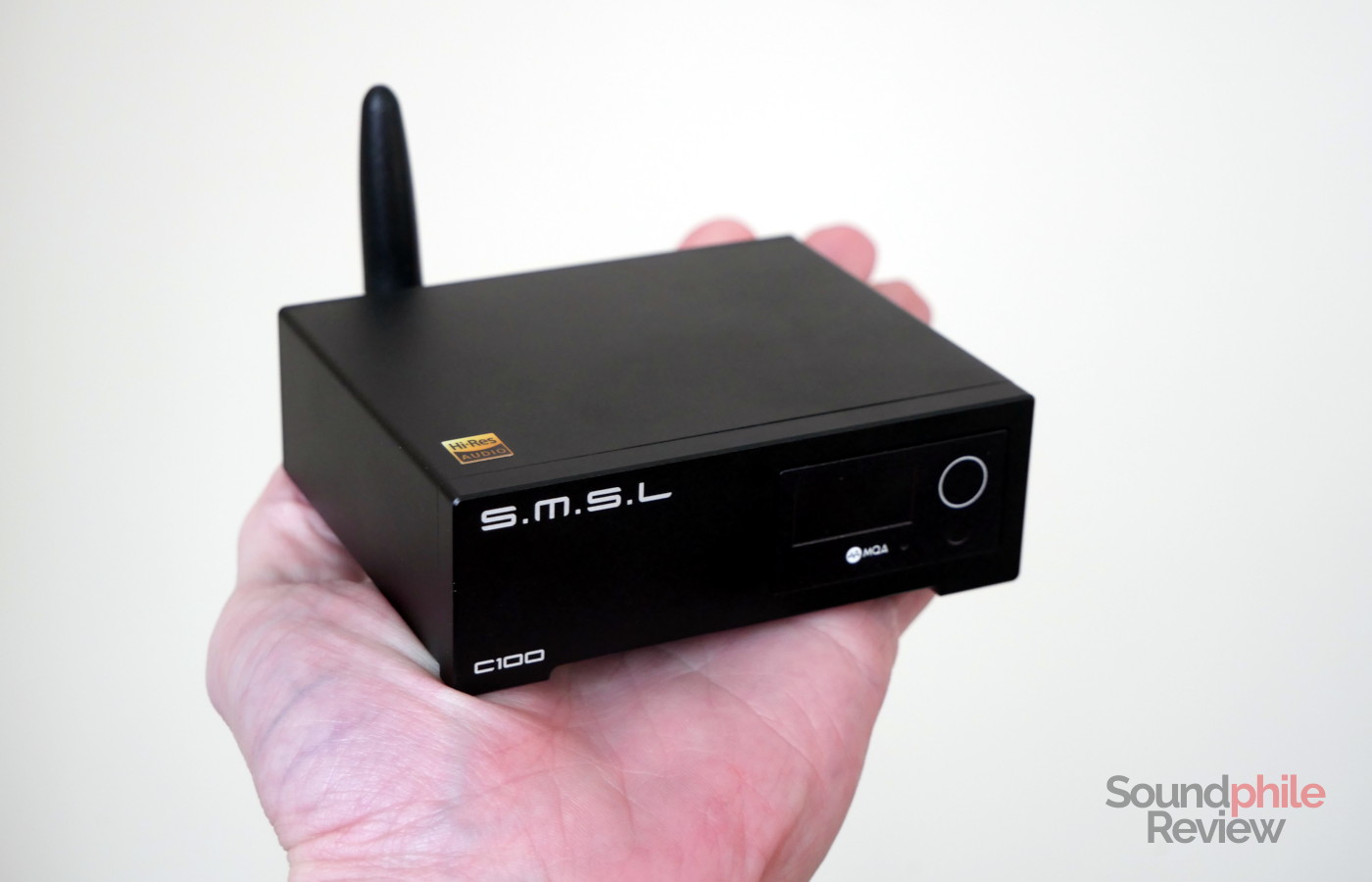 The SMSL C100 is so small it fits in your hand