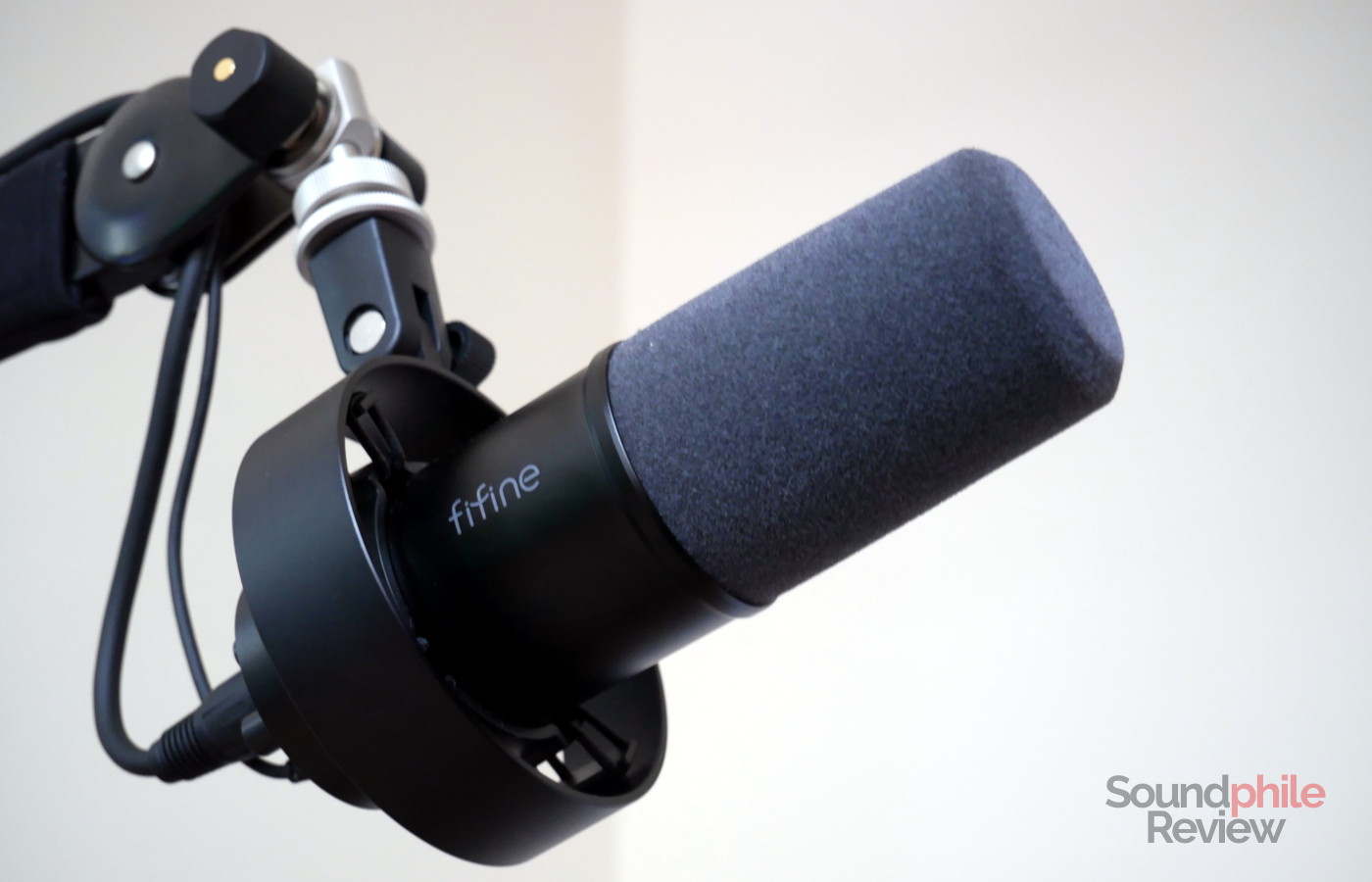 Tech Review - XLR/USB Dynamic Microphone FIFINE K688 - techbuzzireland