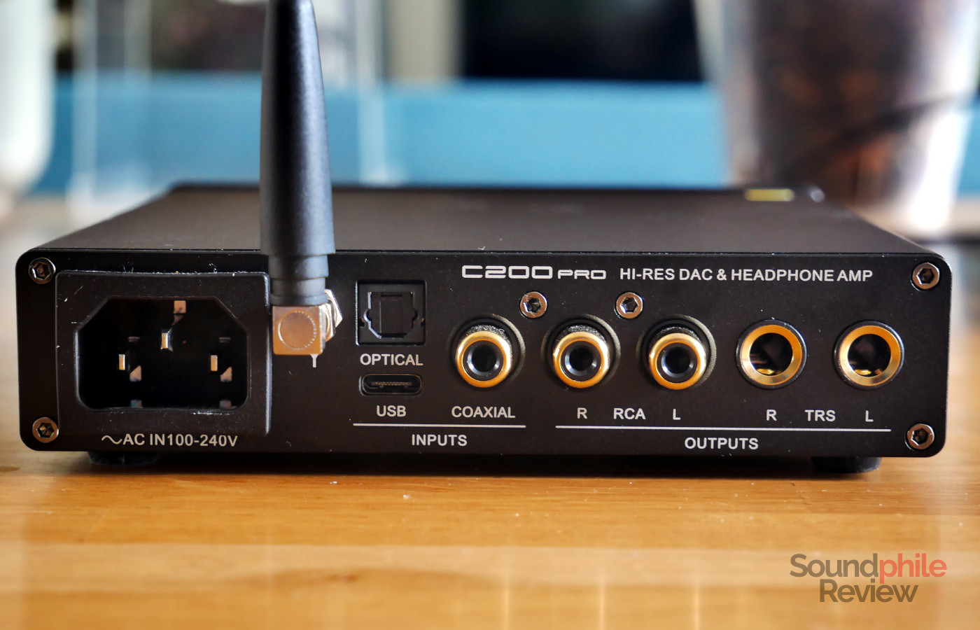 The back of the SMSL C200 Pro hosts input connectors and line outputs