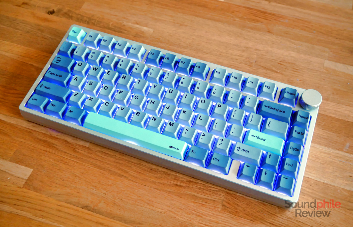 The KiiBoom Moonshadow V2 features RGB lighting