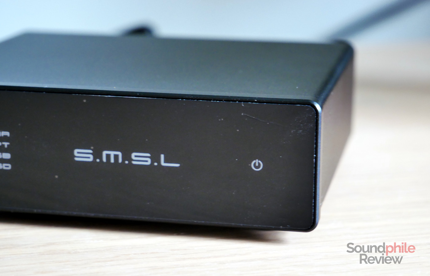 The SMSL D1 has a touch power button