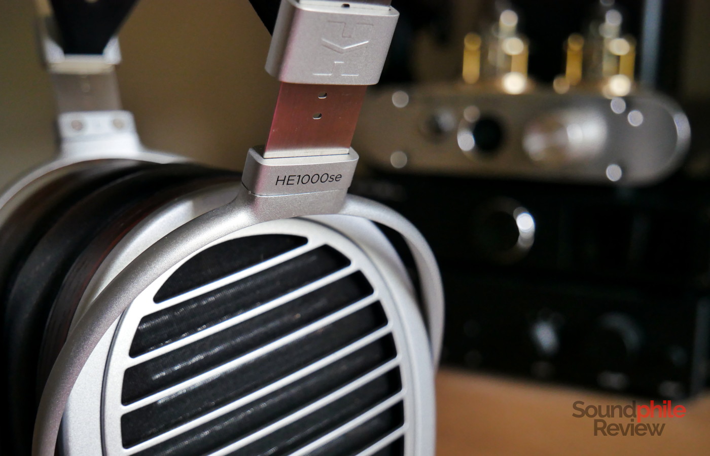 All the structural parts of the HiFiMAN HE1000SE are made of metal