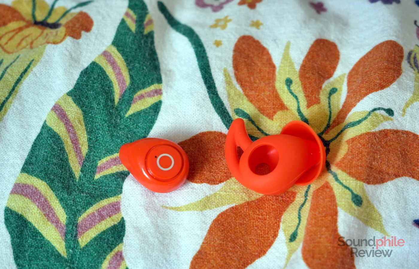 The Bluripp Sleepals Micro are covered with a silicone housing that acts as both eartip and flange.